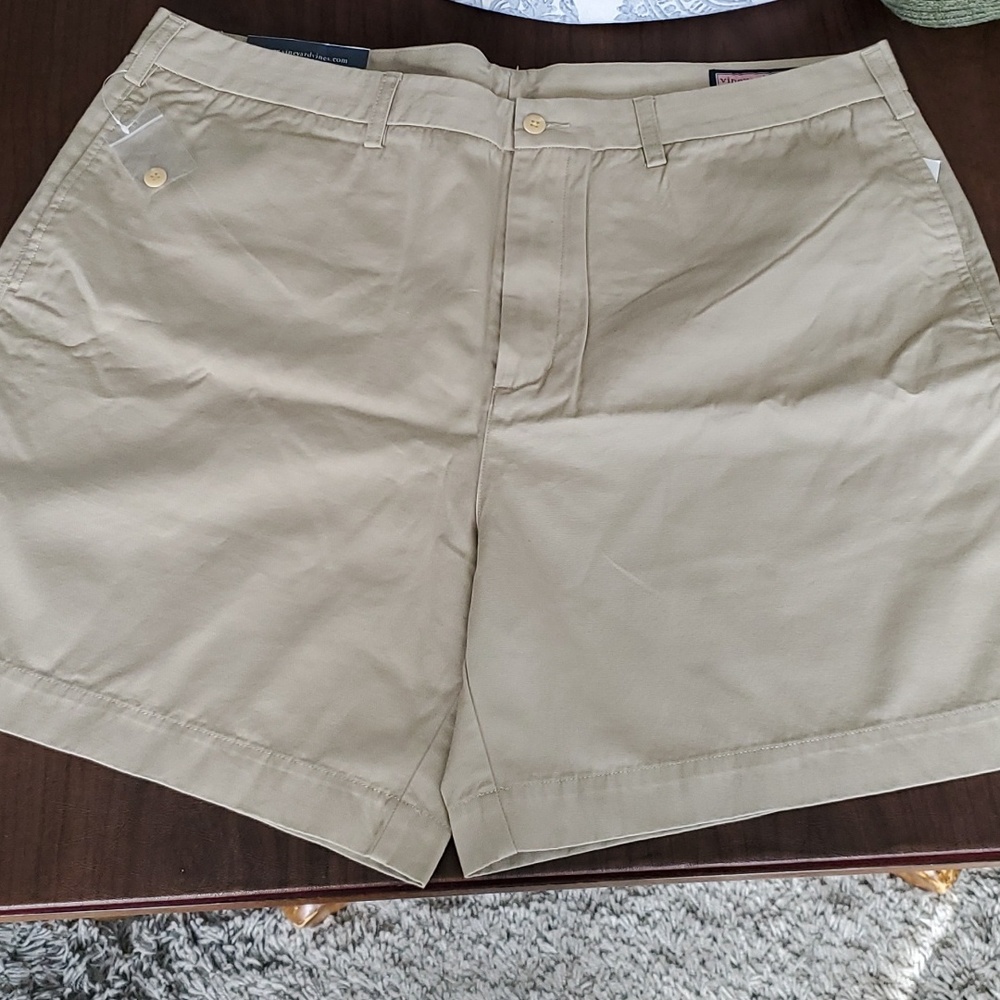 Vineyard vine brand new shorts